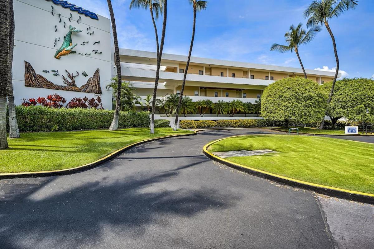 Royal Sea Cliff Aparthotel Holualoa Exterior photo
